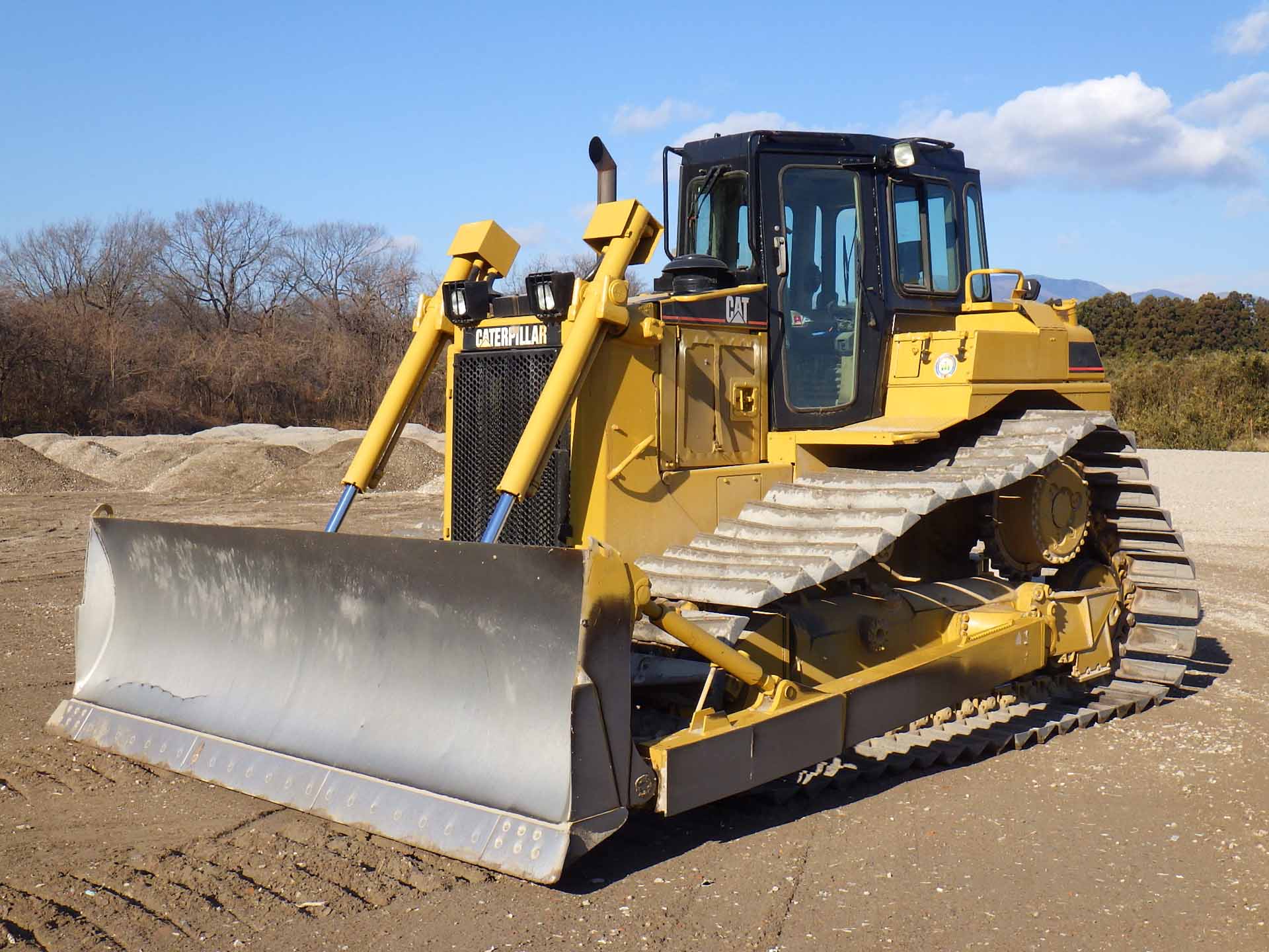 ブルドーザー　CAT D6R画像